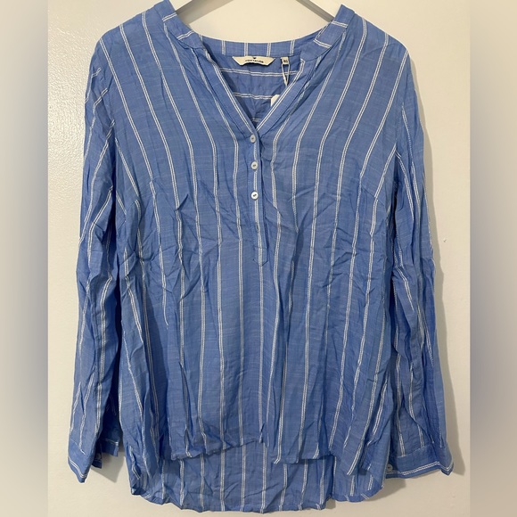 BNWT button up top - Picture 1 of 2
